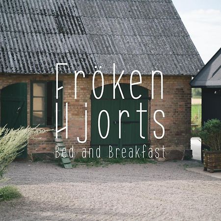 Froeken Hjorts Bed And Breakfast Höganäs Екстериор снимка